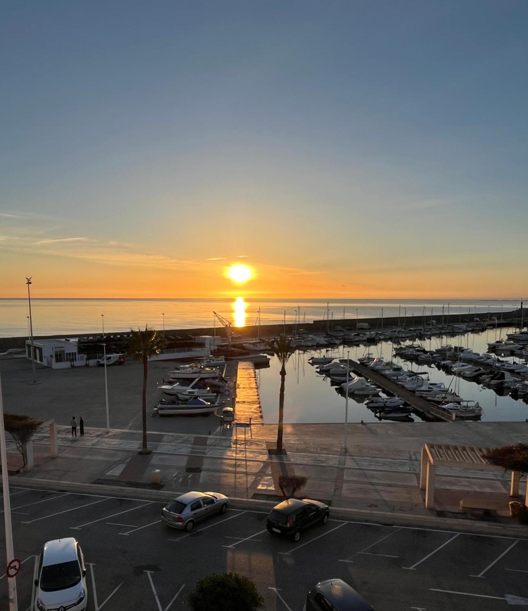شقة Piso En Puerto De ألتيا المظهر الخارجي الصورة
