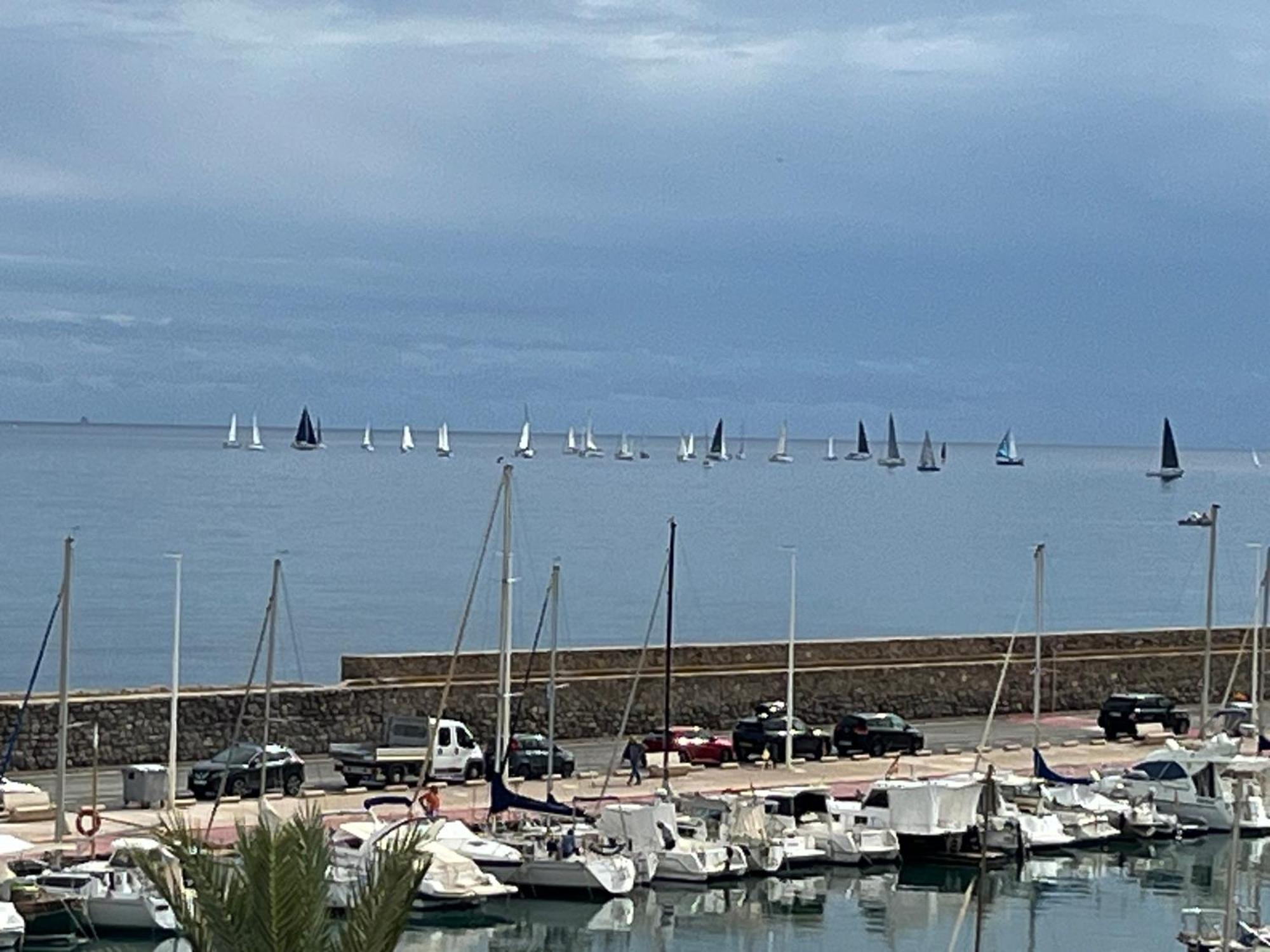 شقة Piso En Puerto De ألتيا المظهر الخارجي الصورة